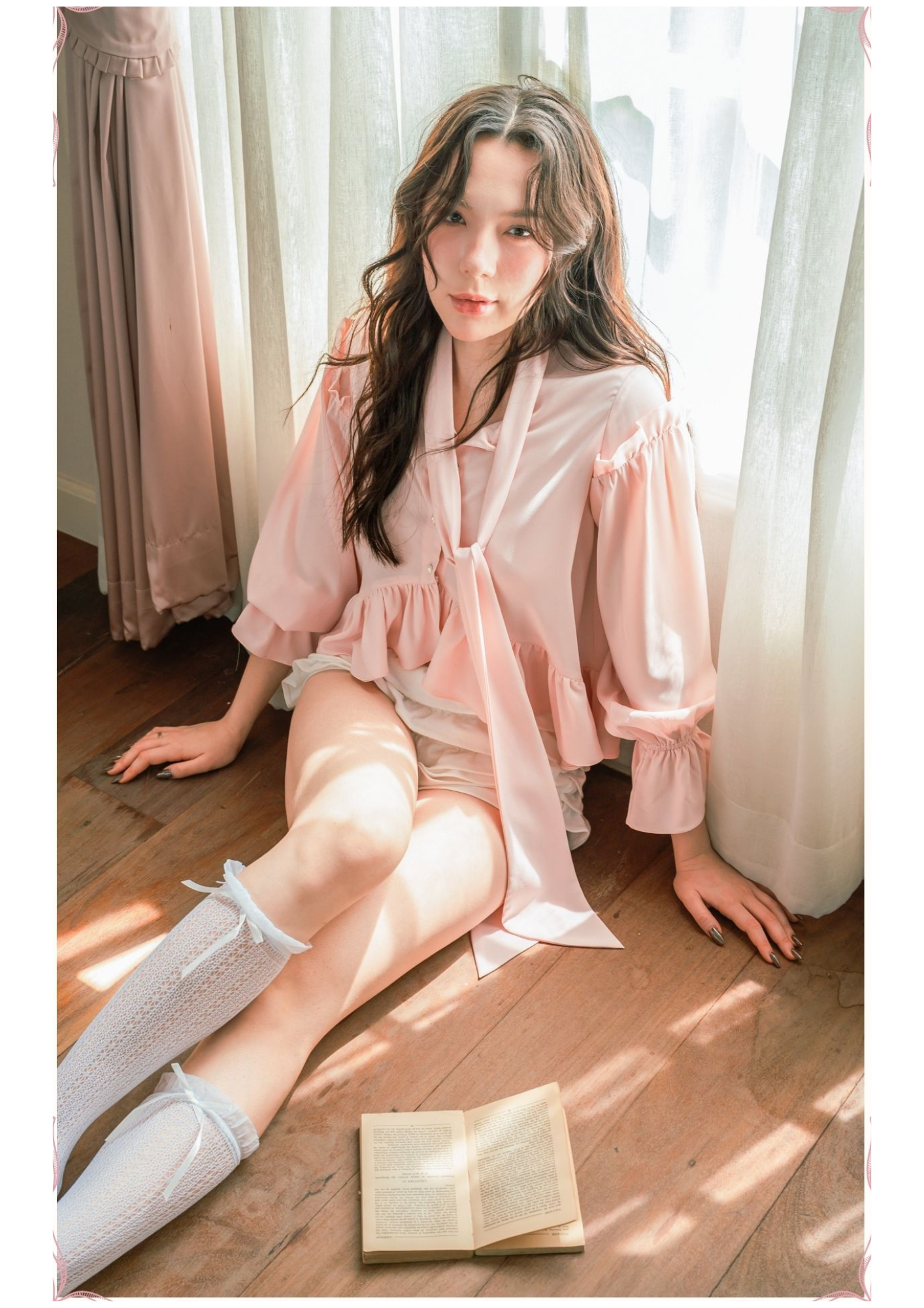 เสื้อครอปผูกโบว์ Cherie - Image 3